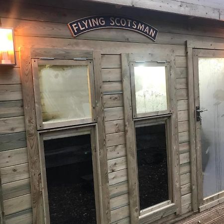 Hot Tub Hide Away Near Alton Towers Staffordshire Cheddleton Exterior photo