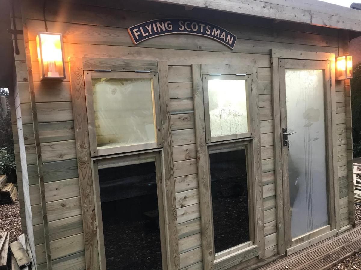 Hot Tub Hide Away Near Alton Towers Staffordshire Cheddleton Exterior photo